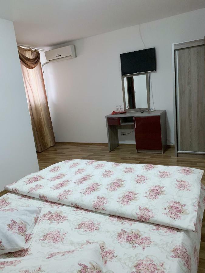 Hotel Restaurant Enigma Plopeni Kültér fotó